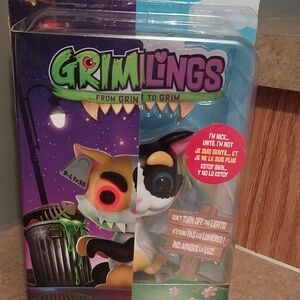 Grimlings Scaredy Cat  Interactive Toy